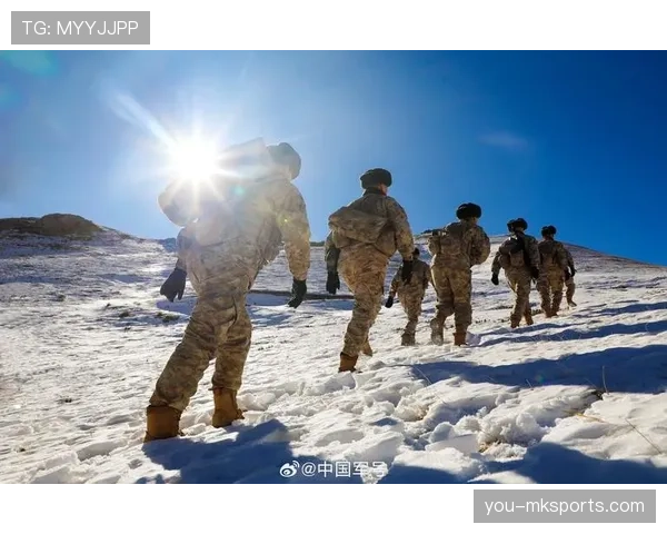 克鲁伊夫的直塞为何比现代组织者更能撕开防线